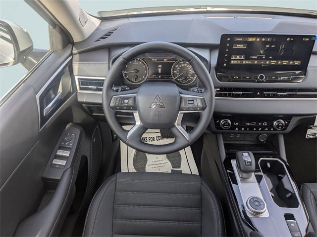 New 2026 Mitsubishi Outlander SE image 21