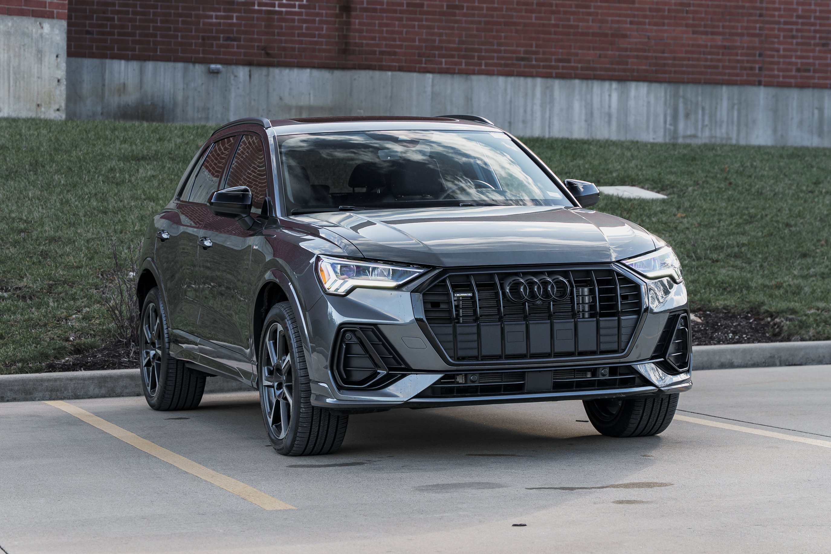 Certified 2025 Audi Q3 2.0T Premium Plus w/ Premium Plus Package image 2