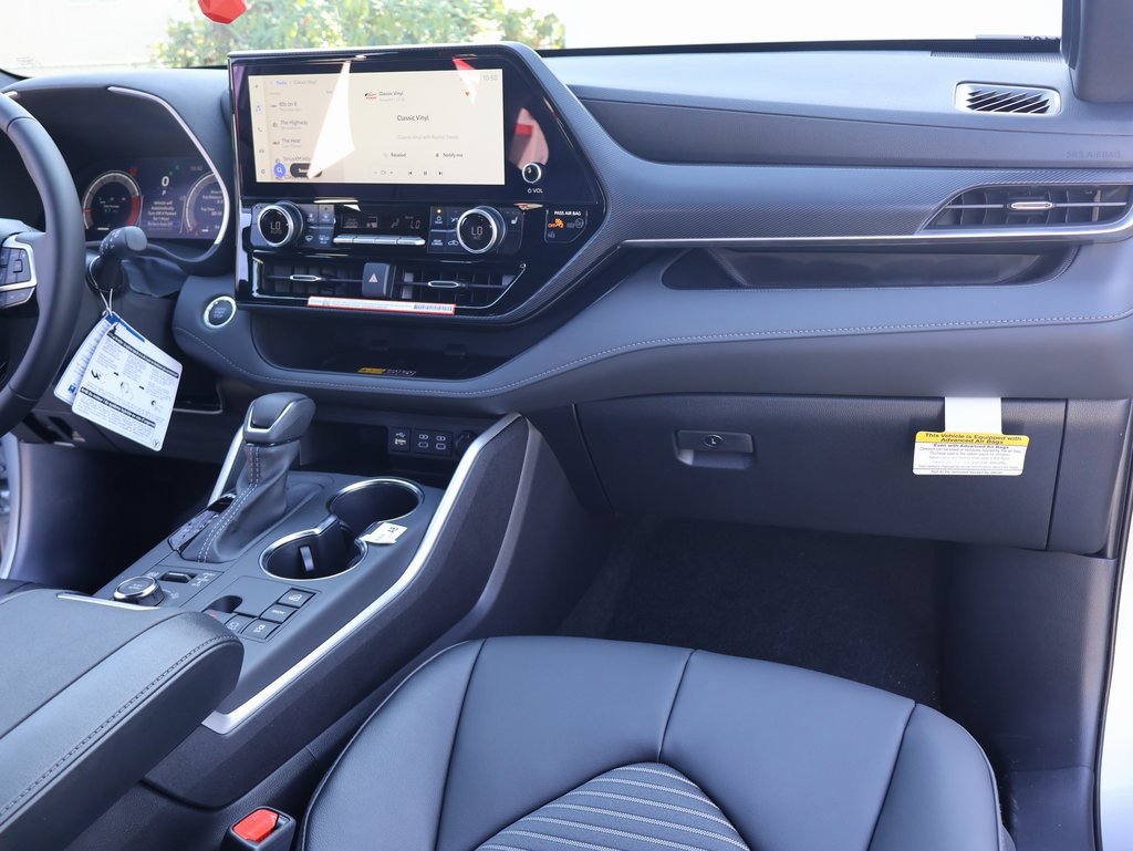New 2025 Toyota Highlander XSE image 33