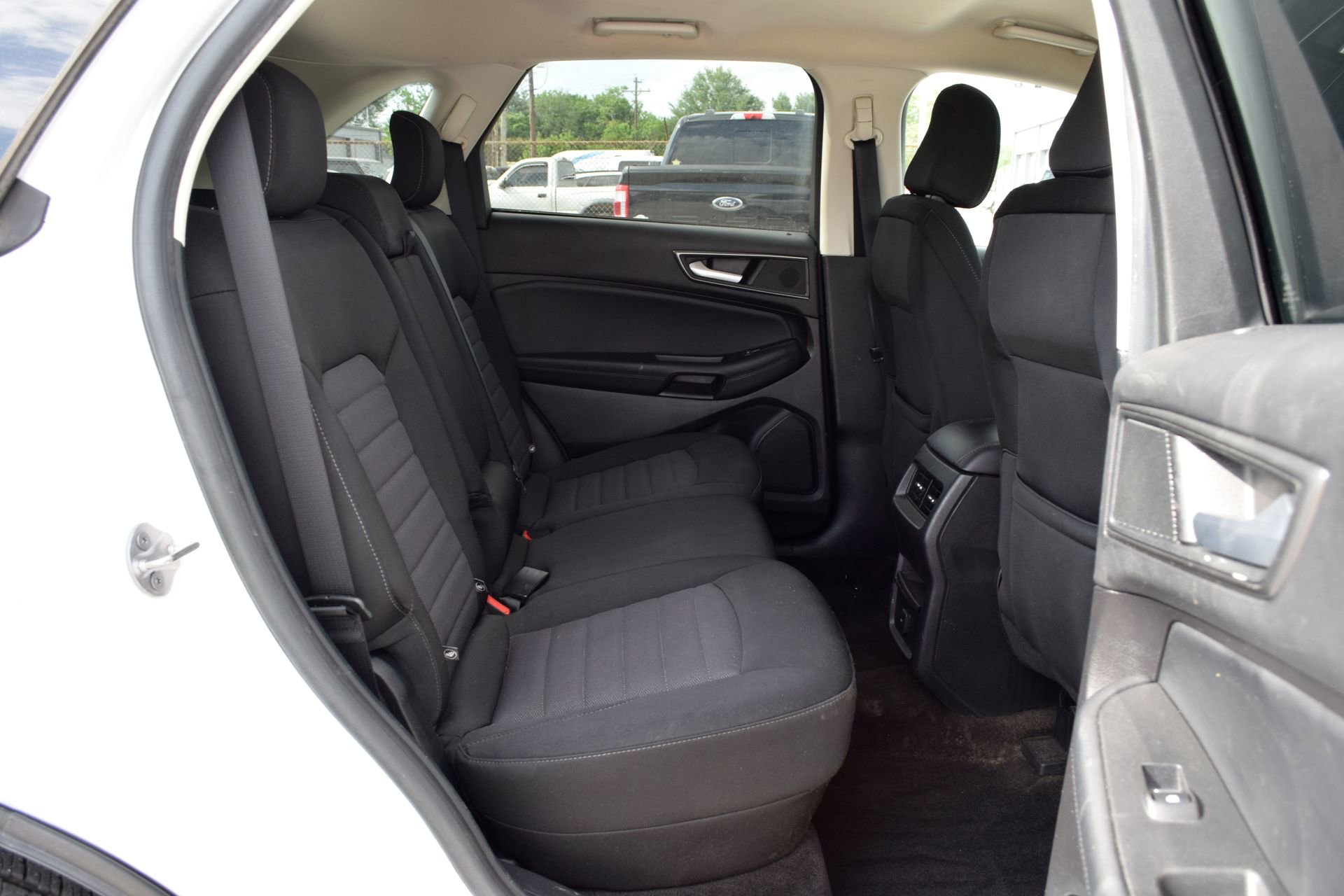 Certified 2020 Ford Edge SE image 21