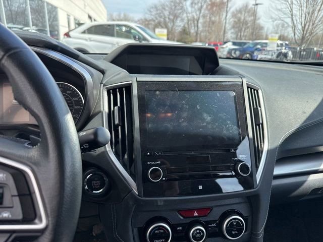 Used 2023 Subaru Impreza 2.0i Limited w/ Popular Package #2 AWD/4WD image 9