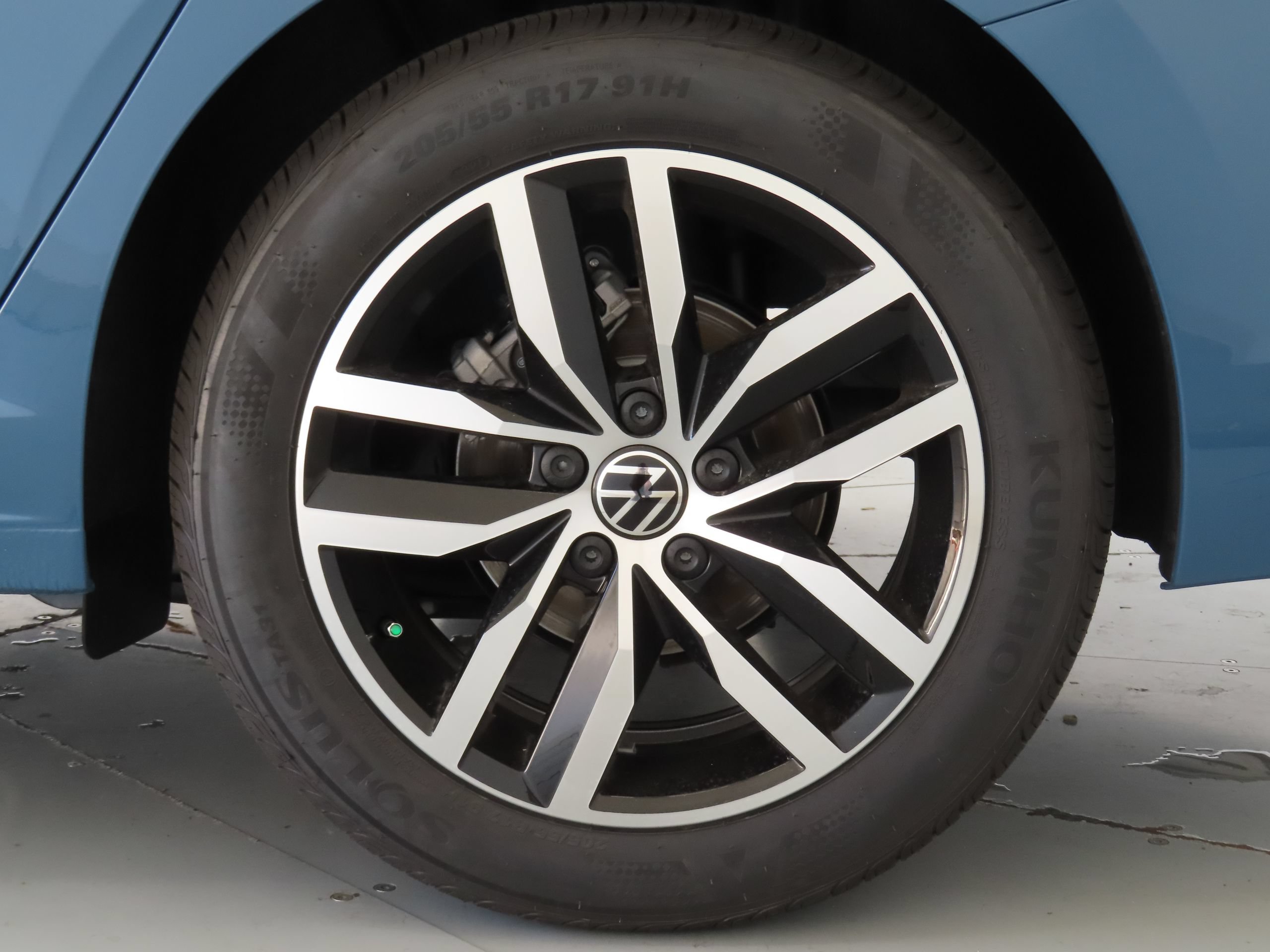 New 2026 Volkswagen Jetta SE FWD image 26