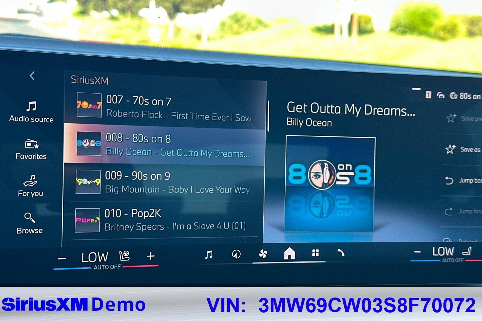 Used 2025 BMW 330i Sedan w/ Premium Package image 39