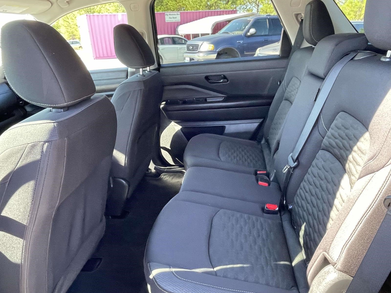 Used 2024 Nissan Pathfinder S AWD/4WD image 10