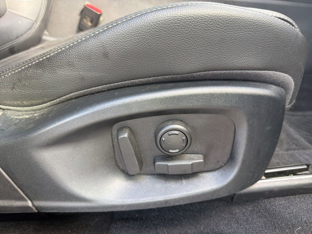 Used 2018 Jaguar E-PACE SE image 36