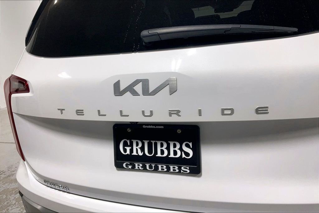 Used 2024 Kia Telluride LX image 39