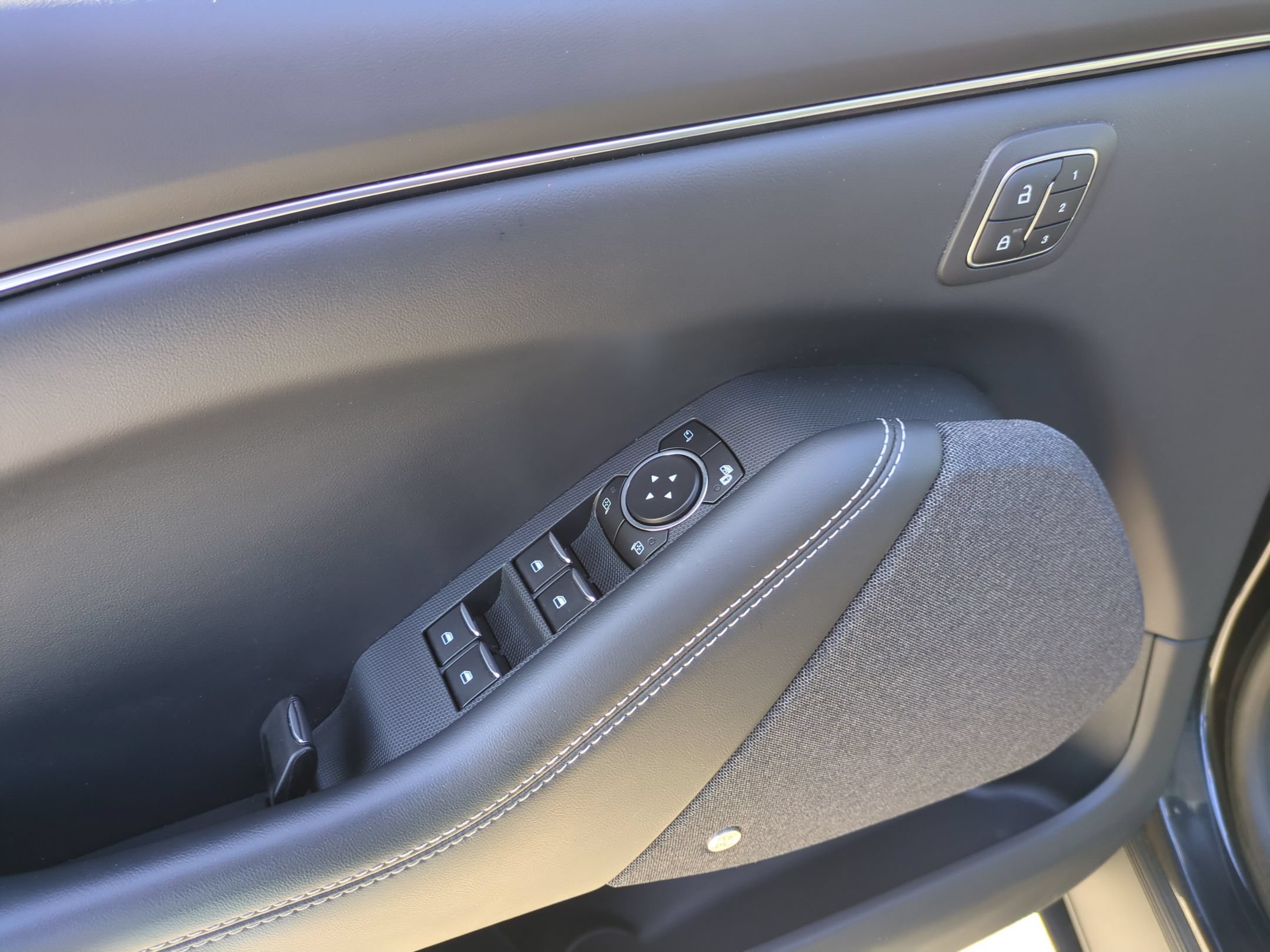 Used 2022 Ford Mustang Mach-E Premium RWD image 15