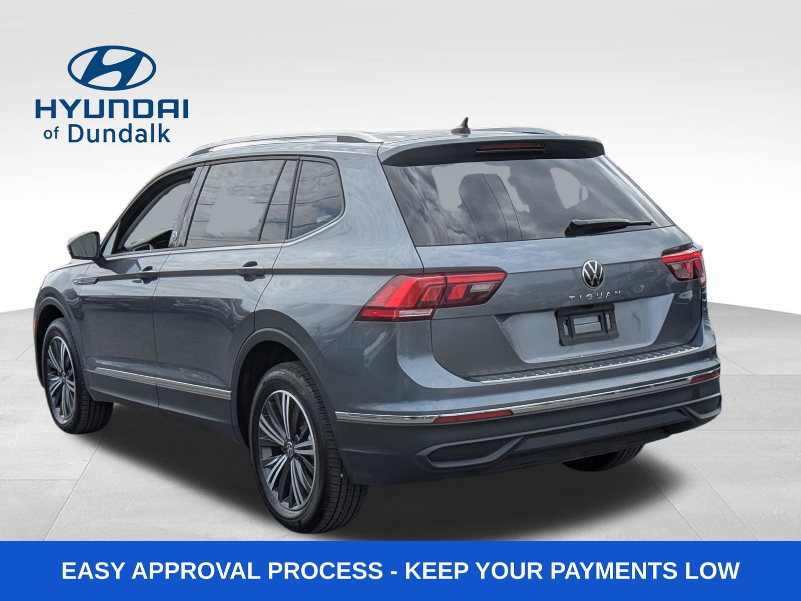 Used 2024 Volkswagen Tiguan Wolfsburg Edition image 3