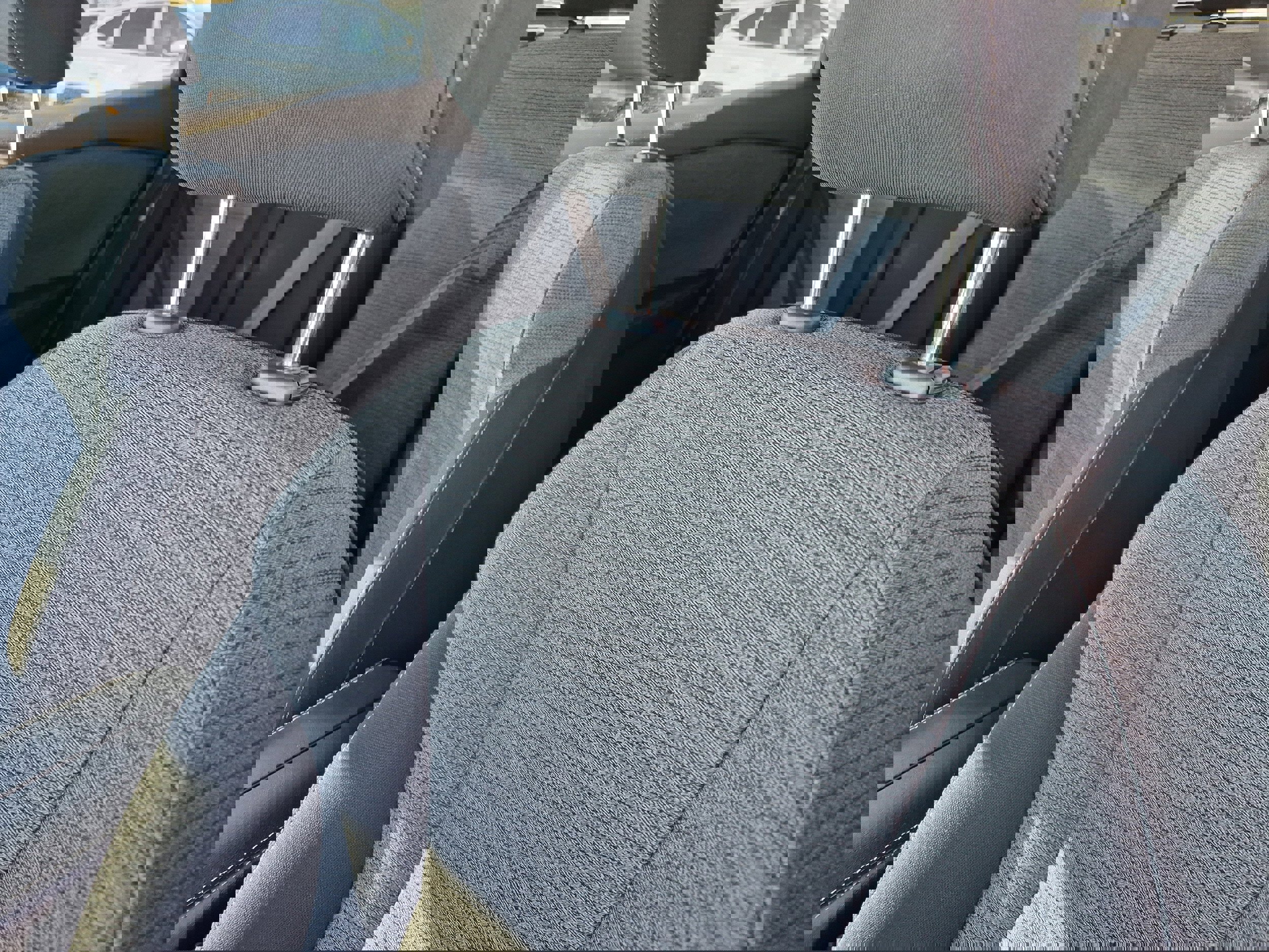 Used 2023 Nissan Rogue SV image 27