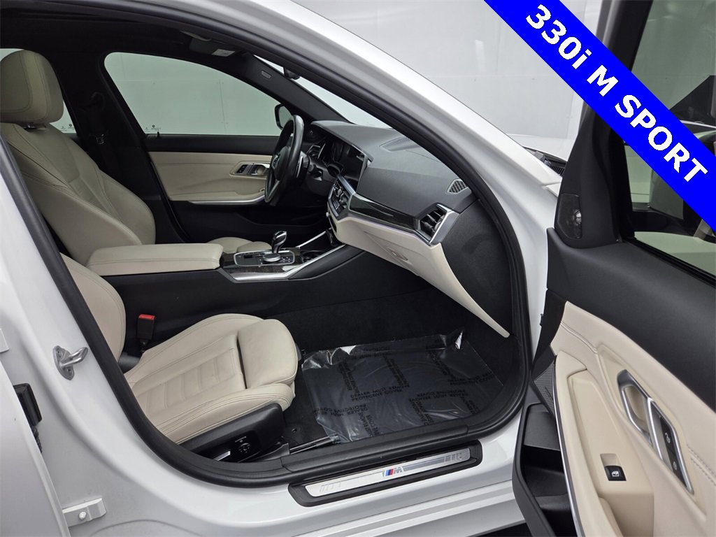 Used 2021 BMW 330i Sedan w/ M Sport Package image 13