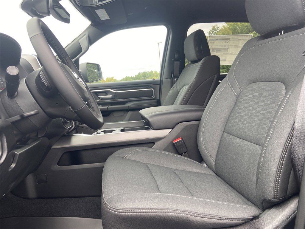 New 2026 RAM 1500 4x4 Crew Cab image 13