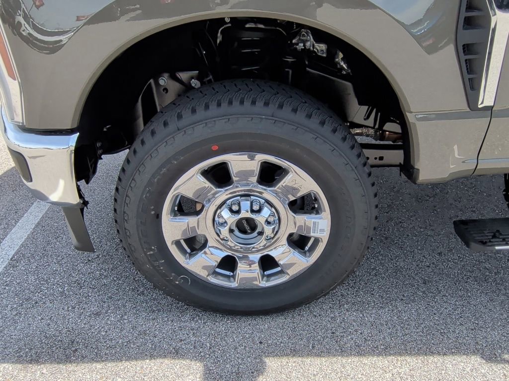 New 2026 Ford F250 Lariat w/ Chrome Package image 48