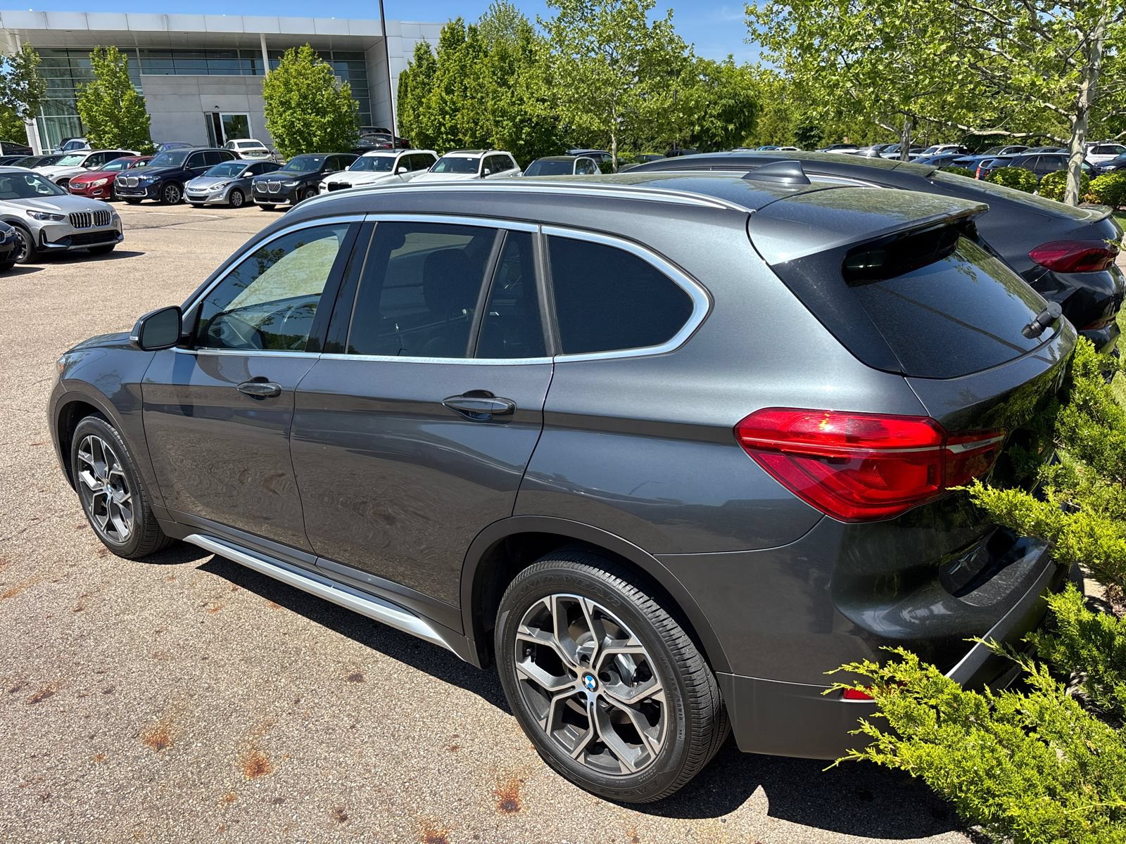Used 2021 BMW X1 xDrive28i AWD/4WD image 8