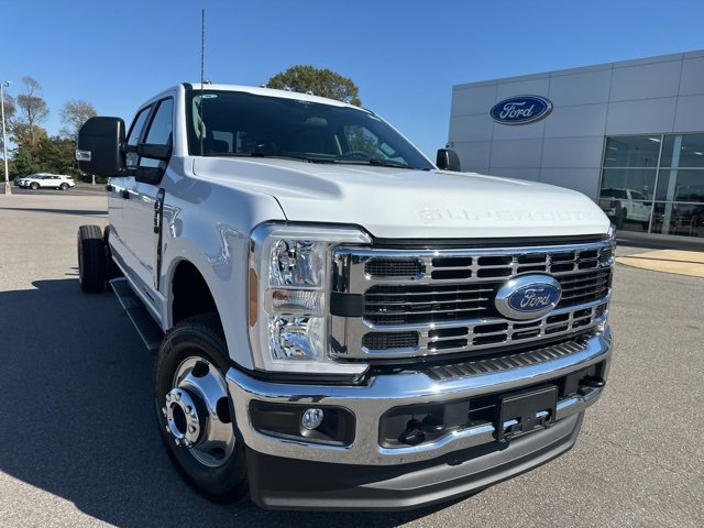 New 2026 Ford F350 XL w/ XL Chrome Package image 5
