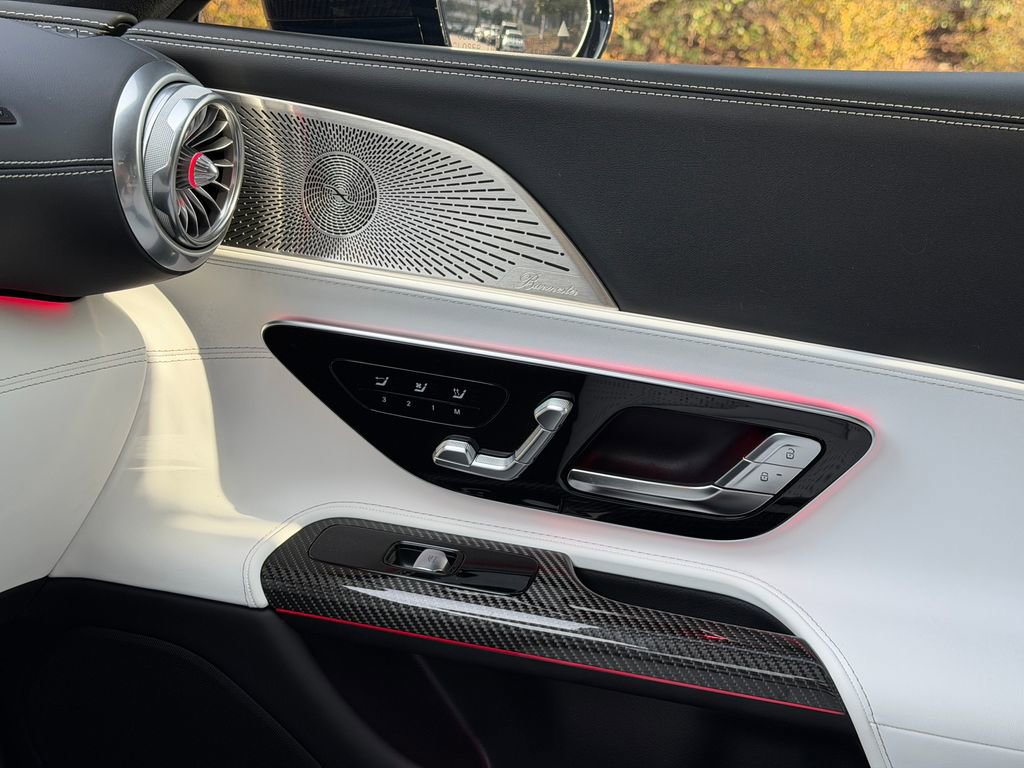 Used 2025 Mercedes-Benz SL 63 AMG S e Performance 4MATIC image 31