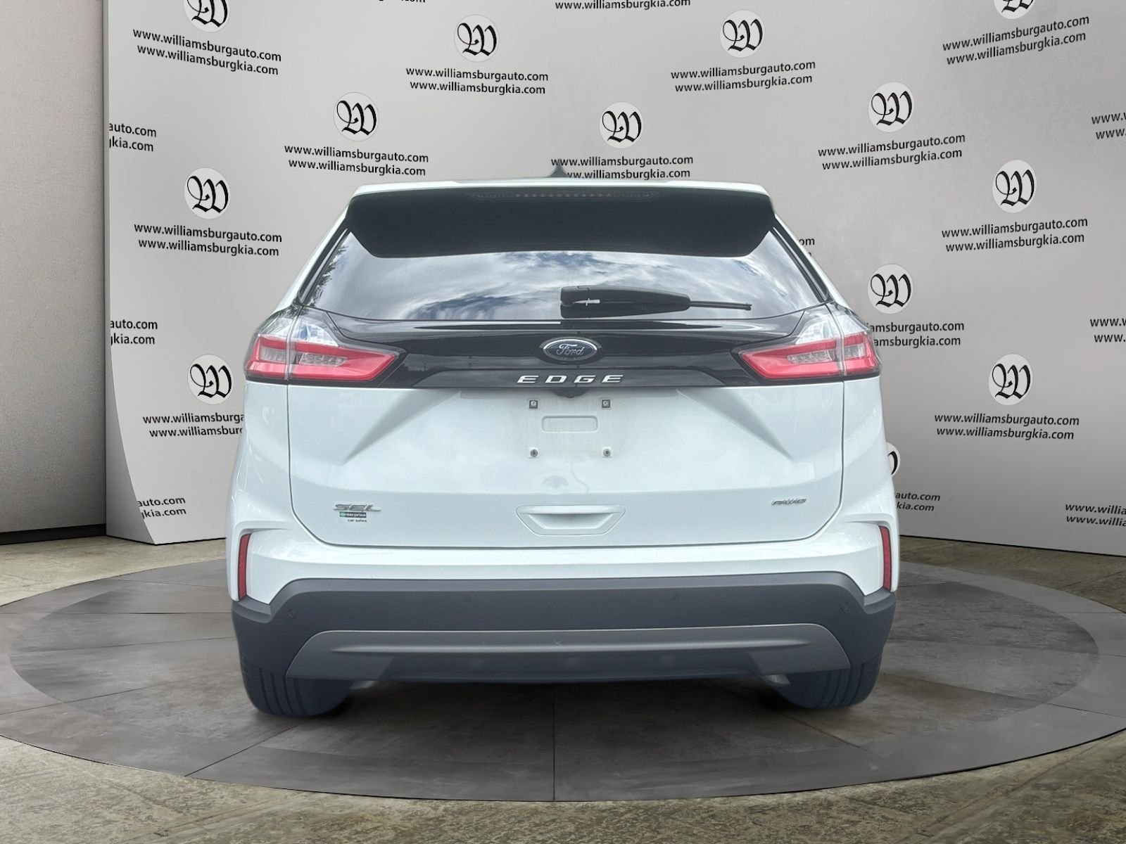 Used 2024 Ford Edge SEL AWD/4WD image 4
