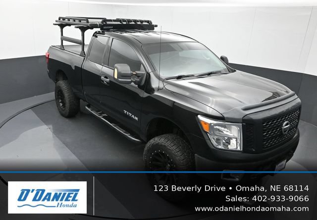 Used 2017 Nissan Titan S AWD/4WD image 20