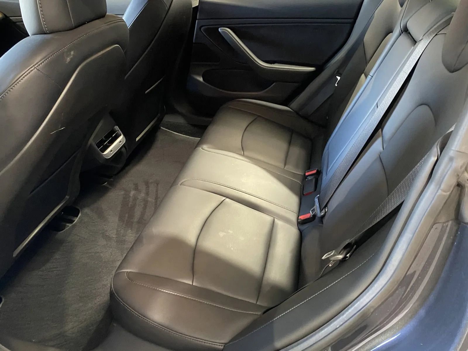 Used 2017 Tesla Model 3 Long Range RWD image 9