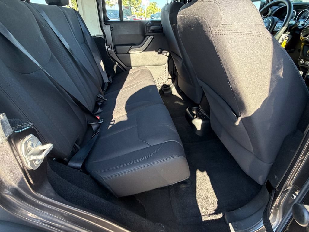 Used 2016 Jeep Wrangler Unlimited Sport AWD/4WD image 17
