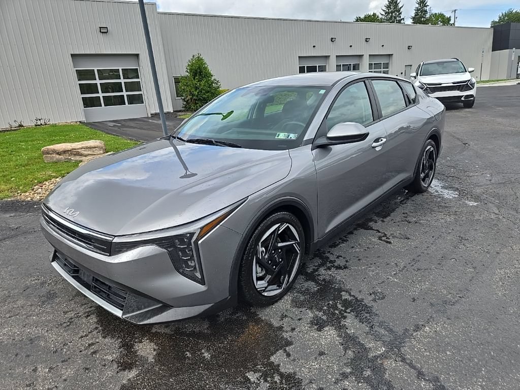 Certified 2025 Kia K4 EX FWD image 9
