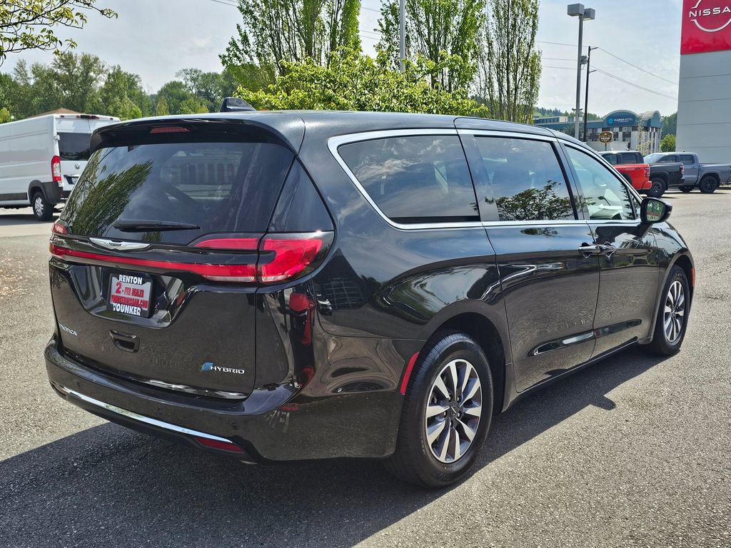 Used 2024 Chrysler Pacifica Limited FWD image 5