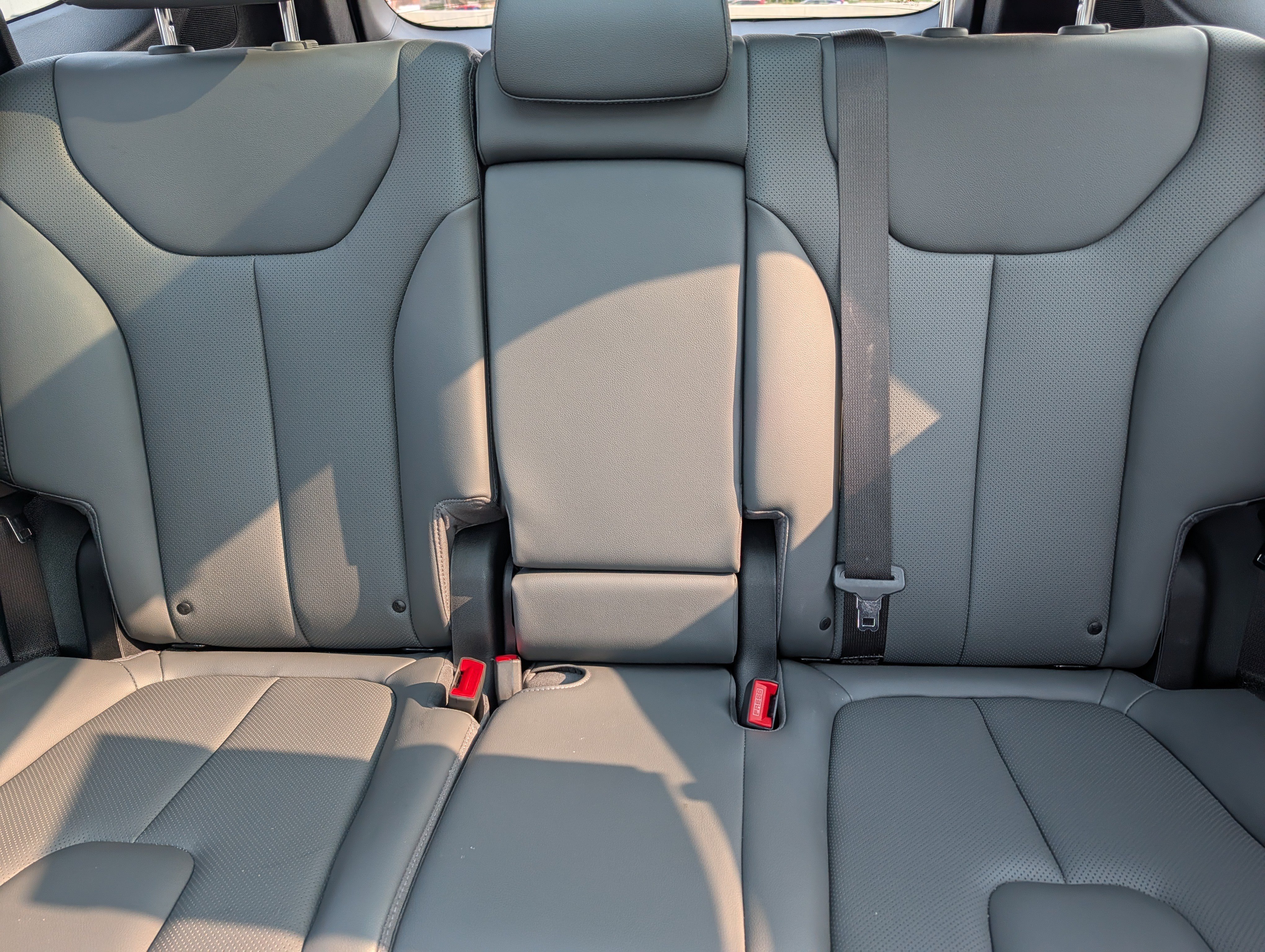 Certified 2023 Hyundai Santa Fe SEL w/ Premium Package AWD/4WD image 13
