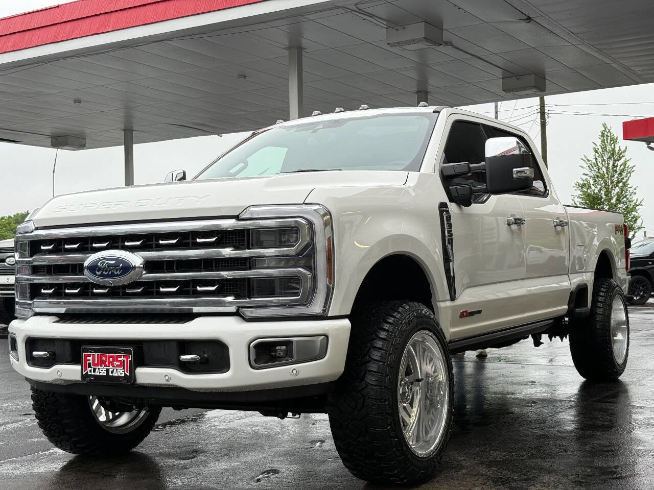 Used 2024 Ford F350 Platinum w/ FX4 Off-Road Package image 6