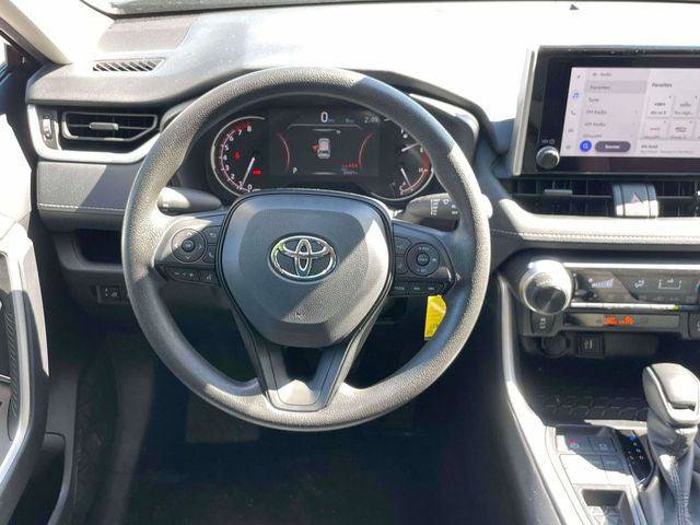 Certified 2025 Toyota RAV4 LE AWD/4WD image 15