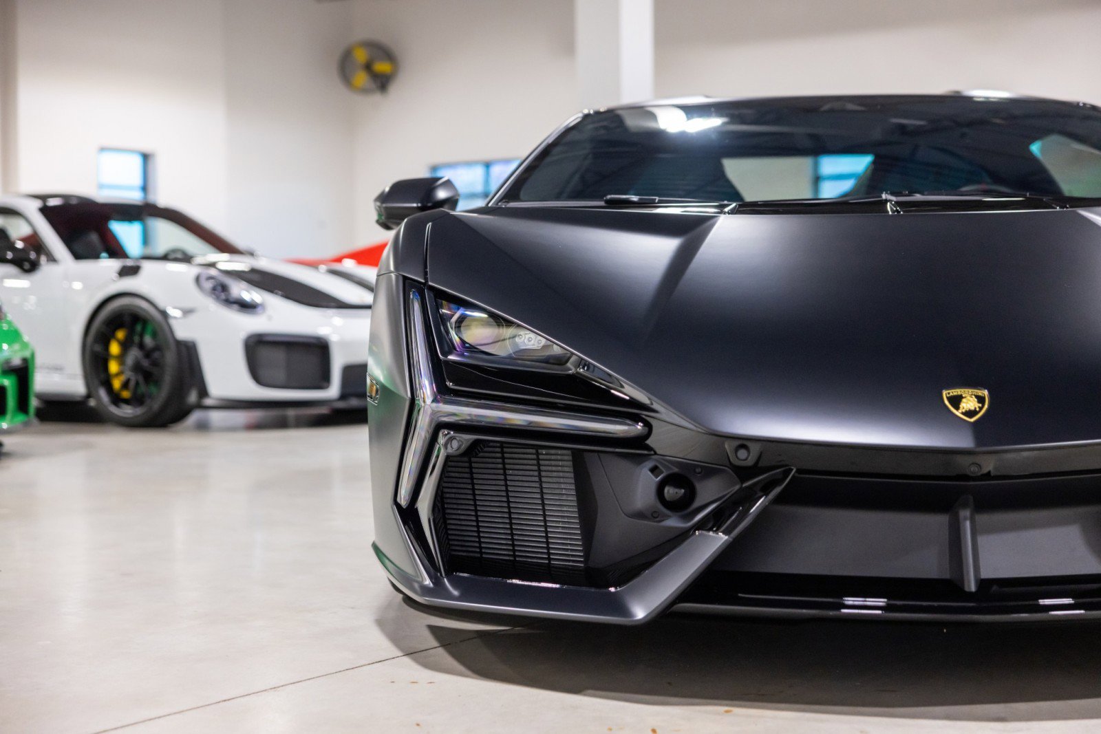 Used 2025 Lamborghini Revuelto image 25