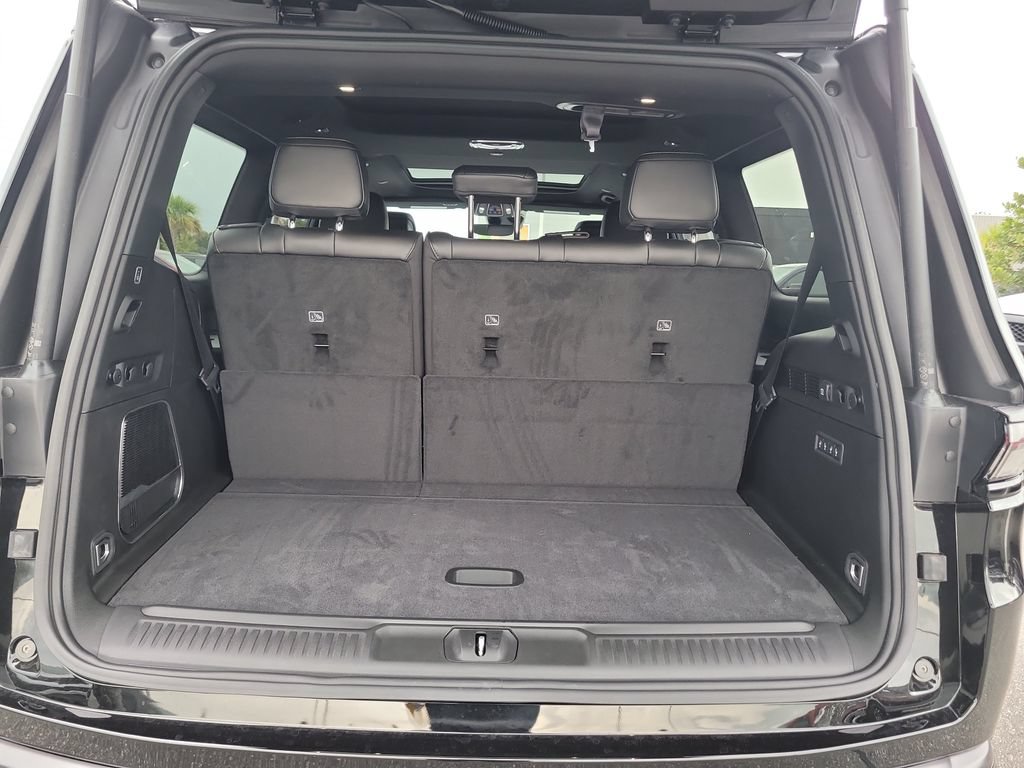 New 2026 Jeep Grand Wagoneer 4WD image 8