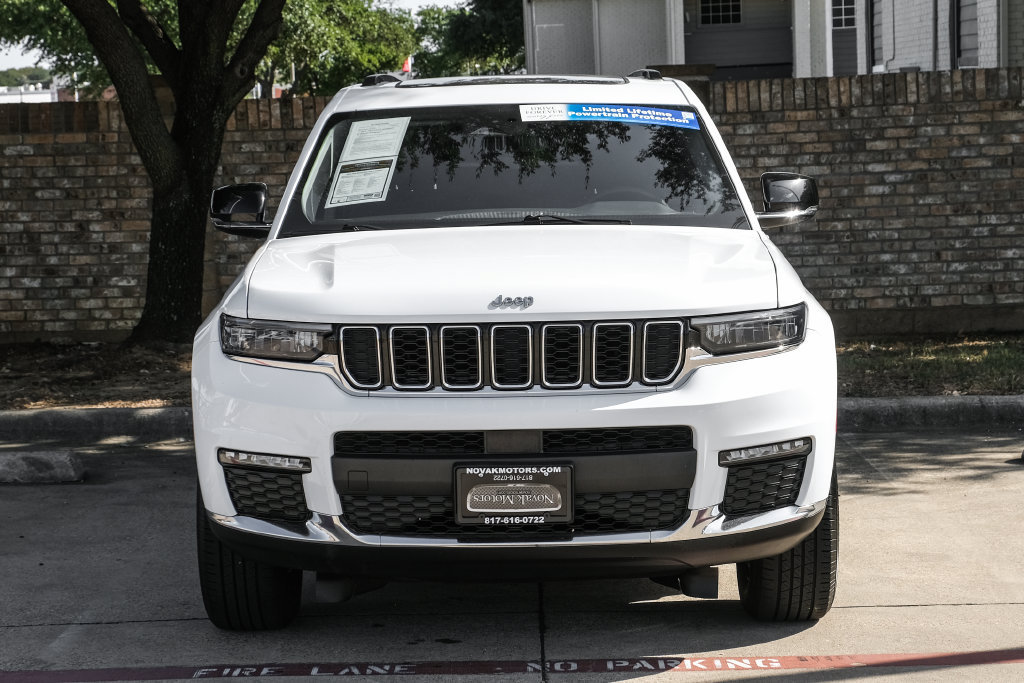Used 2023 Jeep Grand Cherokee L Limited AWD/4WD image 11