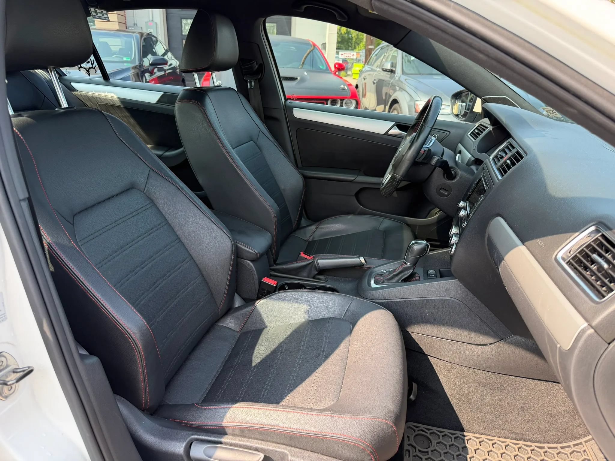 Used 2014 Volkswagen Jetta GLI Autobahn FWD image 22