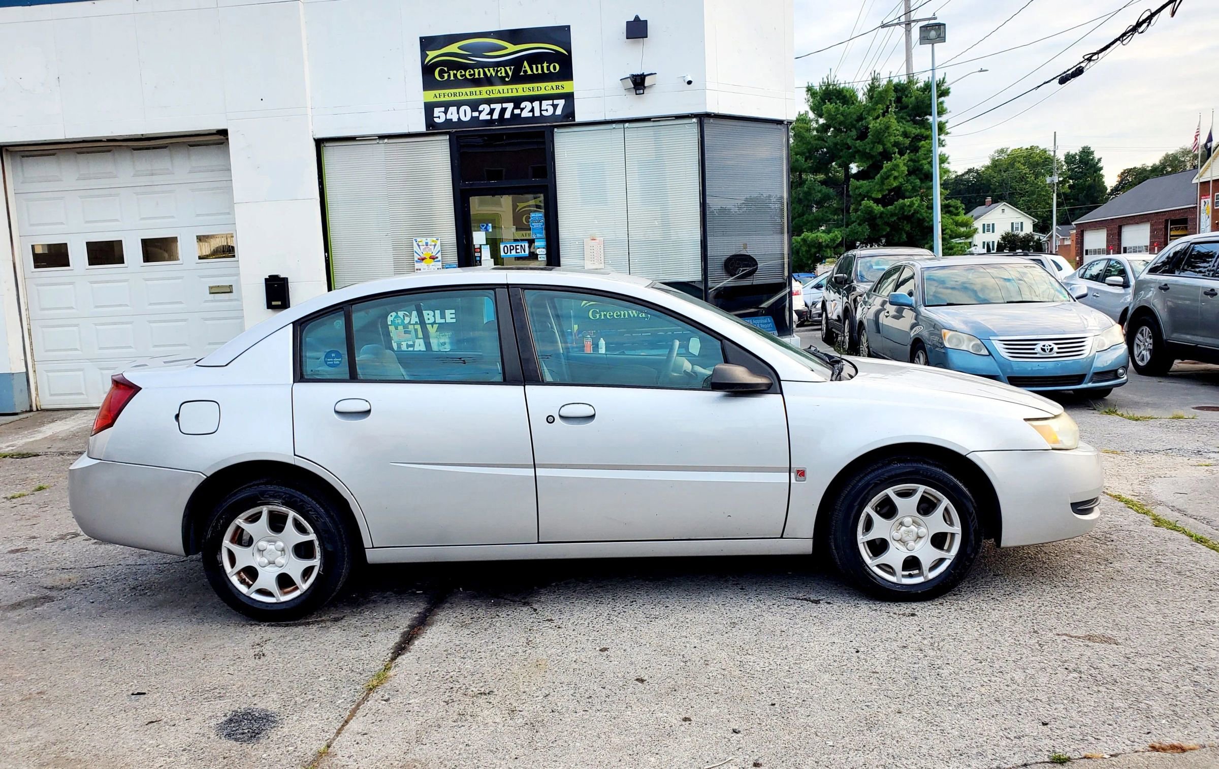 Used 2003 Saturn ION Level 2 w/ Convenience Pkg FWD image 8