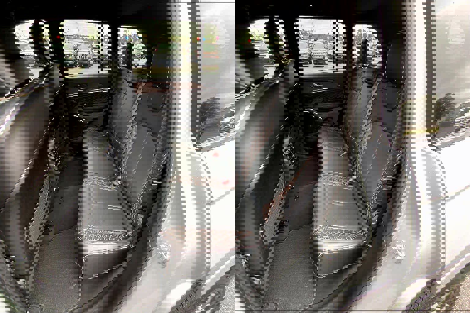 Used 2025 Jeep Grand Cherokee Summit w/ Obsidian Package image 21