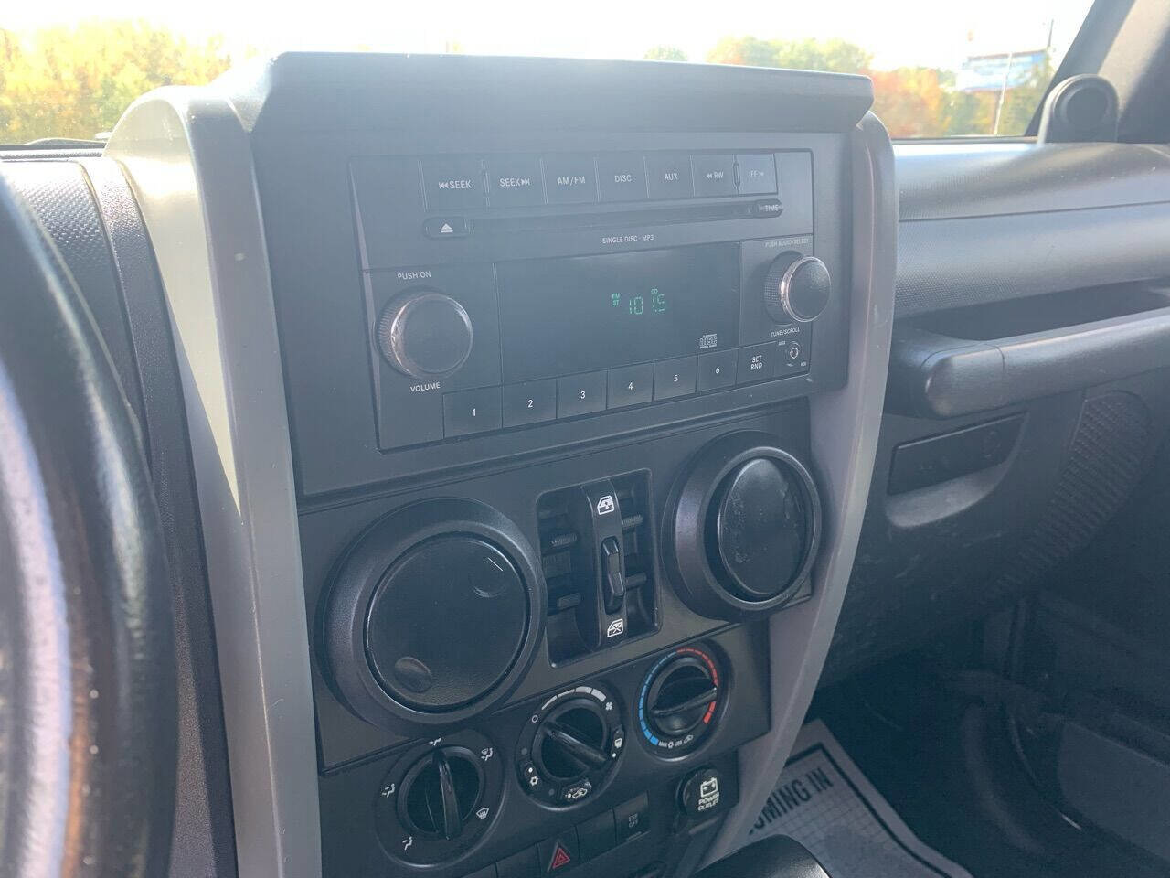 Used 2009 Jeep Wrangler Unlimited X image 3