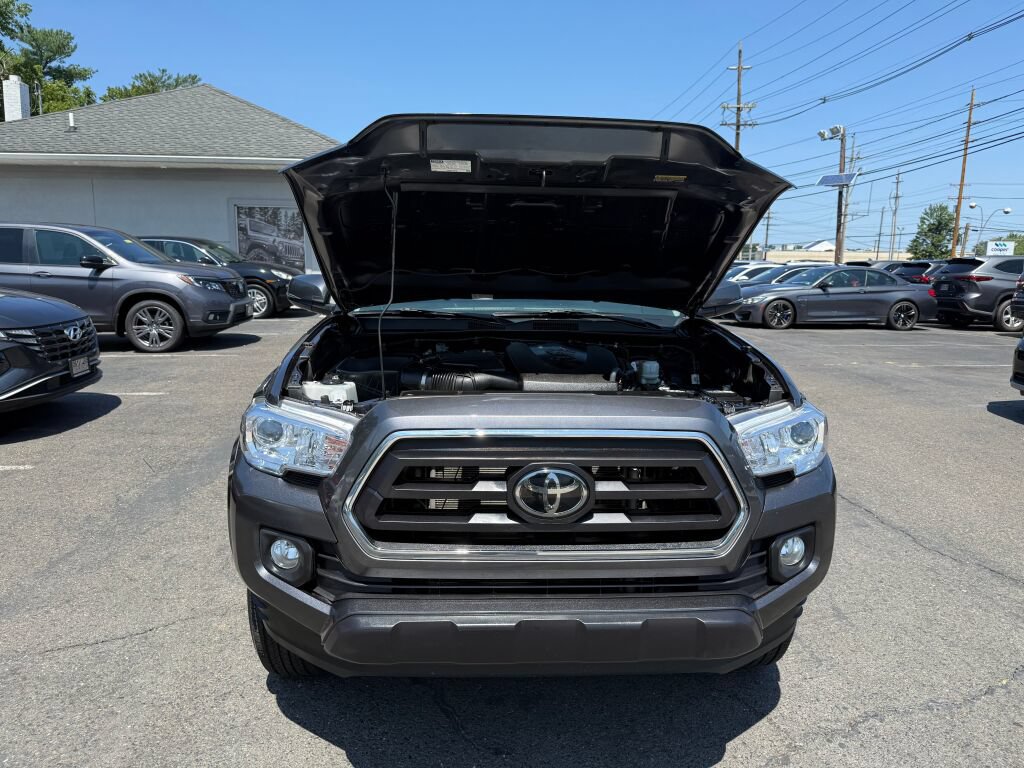 Used 2023 Toyota Tacoma SR5 w/ Technology Package AWD/4WD image 31