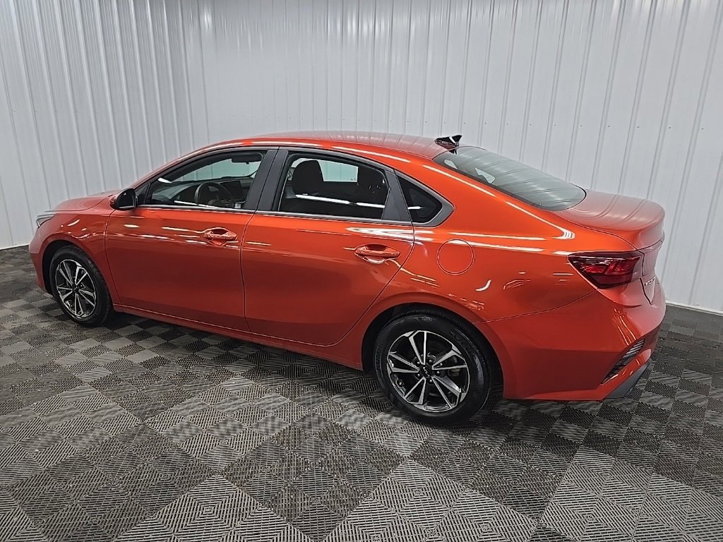 Used 2023 Kia Forte LXS image 4