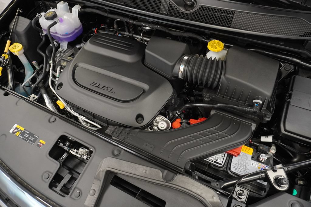 New 2027 Chrysler Pacifica Select AWD/4WD image 37