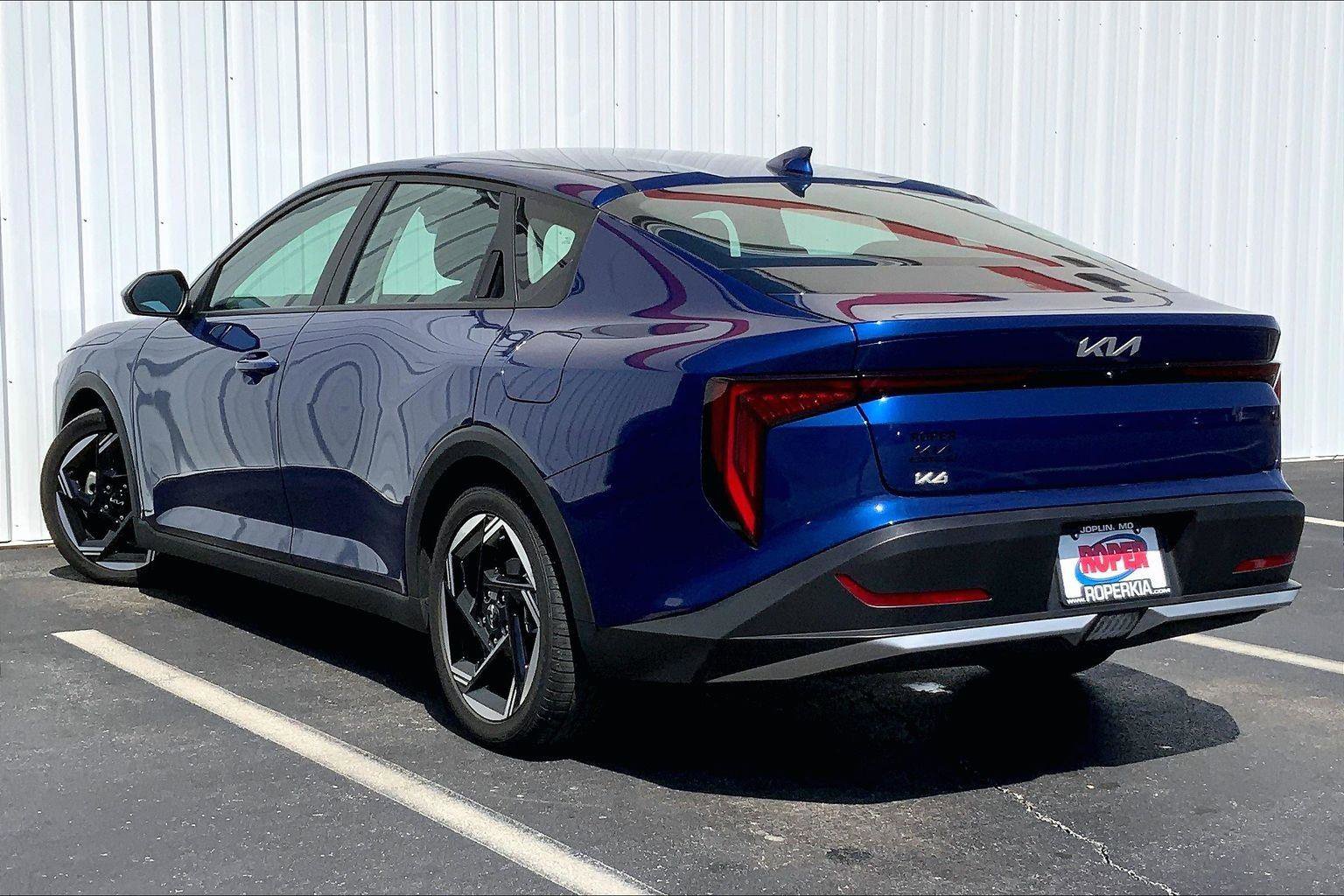 Used 2025 Kia K4 EX image 9