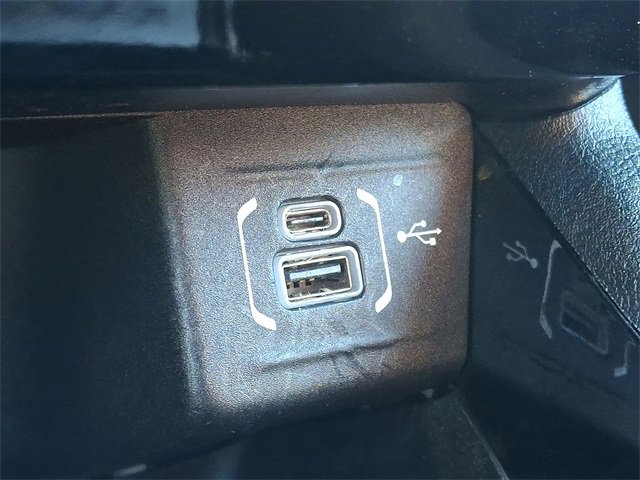 Used 2024 Jeep Compass Limited image 23