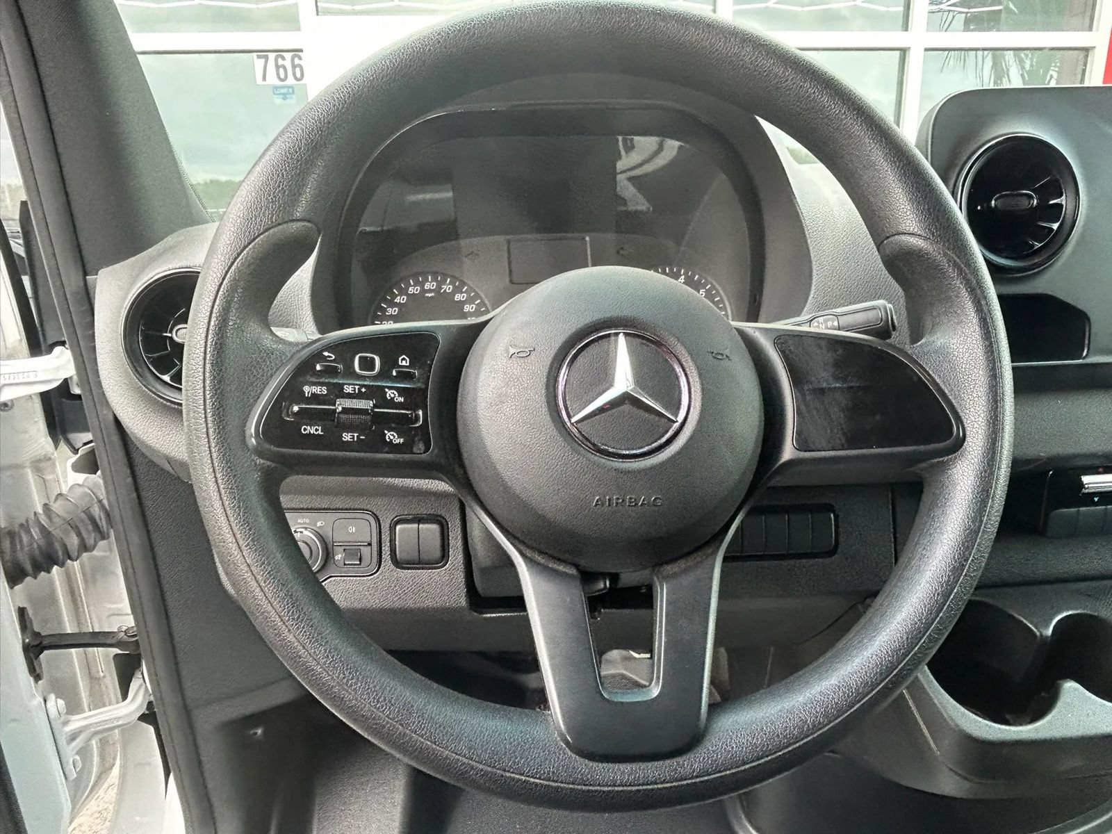 Used 2023 Mercedes-Benz Sprinter 2500 image 15
