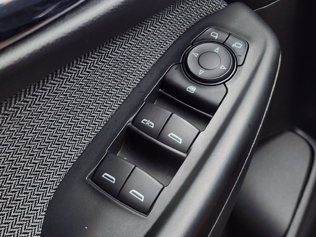 Used 2025 Chevrolet TrailBlazer LT FWD image 23