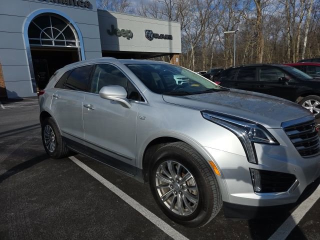 Used 2017 Cadillac XT5 Luxury w/ Driver Awareness Package image 16