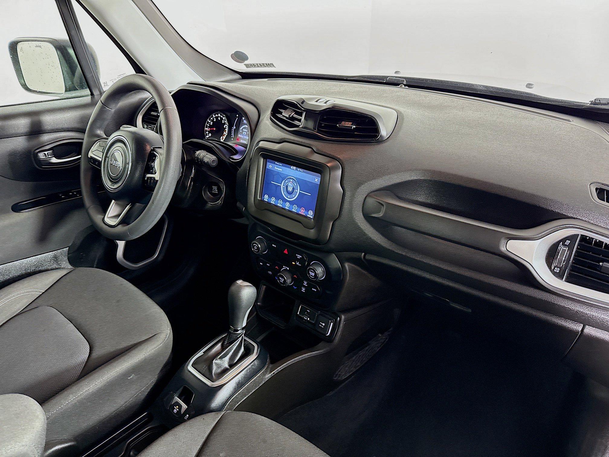 Used 2021 Jeep Renegade Sport image 35