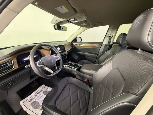 Used 2024 Volkswagen Atlas SE FWD image 16