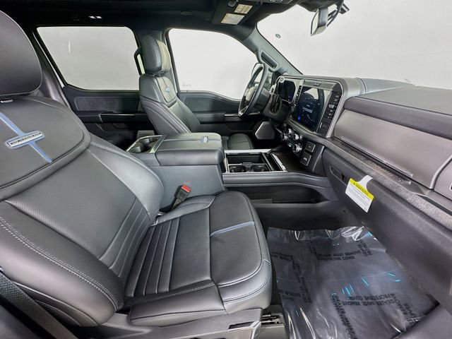 New 2025 Ford F450 Platinum w/ FX4 Off-Road Package image 29