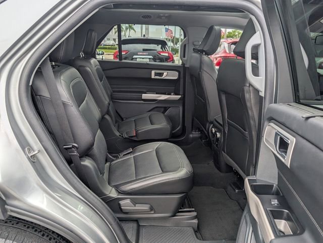 Used 2023 Ford Explorer Limited w/ Equipment Group 301A image 16