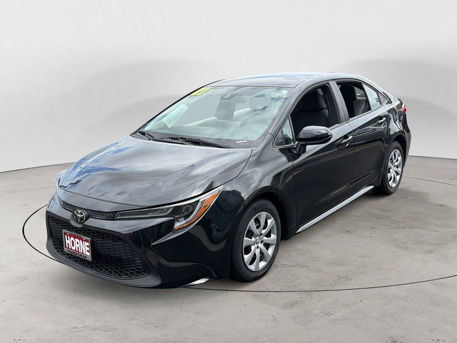Used 2021 Toyota Corolla LE w/ Carpet Mat Package (TMS) FWD image 3
