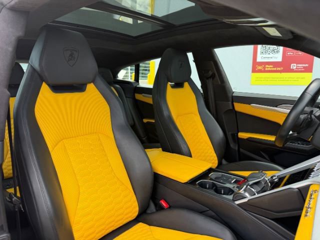 Used 2020 Lamborghini Urus image 23