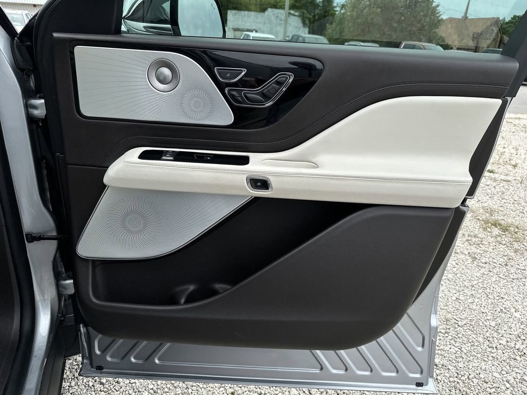 Used 2020 Lincoln Aviator Black Label Grand Touring w/ Class IV Trailer Tow Package image 35